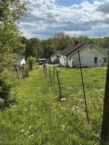 37 Trenton Street Farmington WV 26571