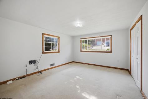 209 Paula Boulevard Clarksburg WV 26301