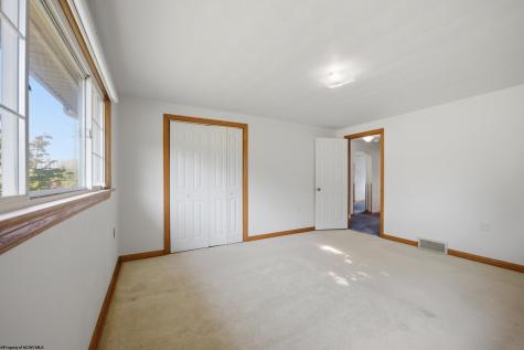 209 Paula Boulevard Clarksburg WV 26301