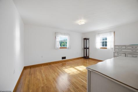 209 Paula Boulevard Clarksburg WV 26301