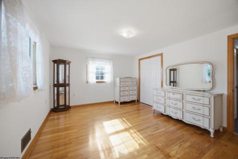 209 Paula Boulevard Clarksburg WV 26301