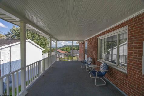209 Paula Boulevard Clarksburg WV 26301