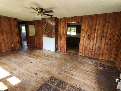 254 Centerville Road Rock Cave WV 26234