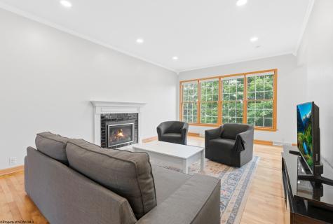 15 Citadel Road Morgantown WV 26508