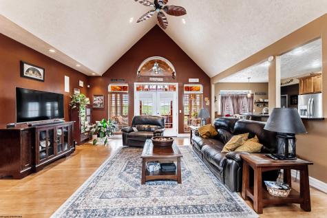 8 Allen Circle Fairmont WV 26554