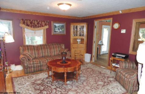 489 Slab Camp Road Independence WV 26374