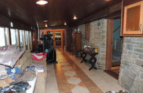 489 Slab Camp Road Independence WV 26374