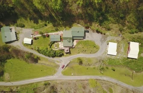 489 Slab Camp Road Independence WV 26374