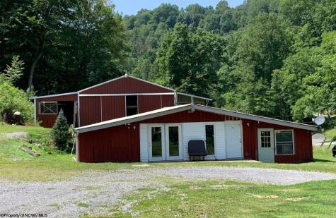 489 Slab Camp Road Independence WV 26374