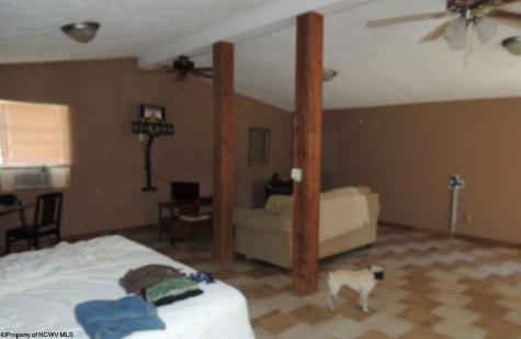 489 Slab Camp Road Independence WV 26374