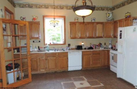 489 Slab Camp Road Independence WV 26374