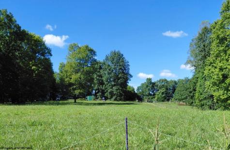 489 Slab Camp Road Independence WV 26374