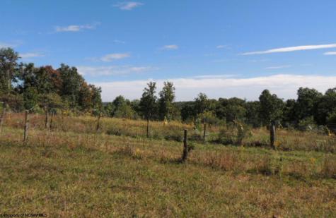 489 Slab Camp Road Independence WV 26374