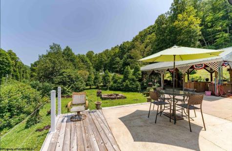 489 Slab Camp Road Independence WV 26374