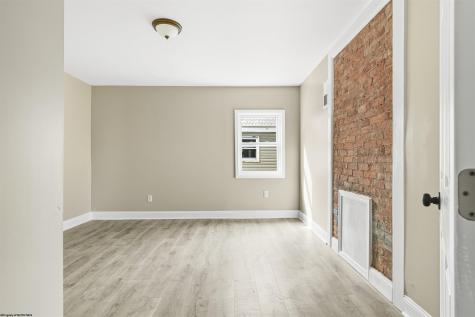 735 Mulberry Avenue Clarksburg WV 26301