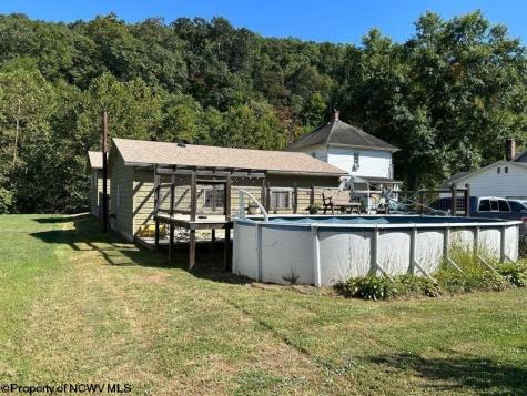 507 Pyles Avenue Mannington WV 26582