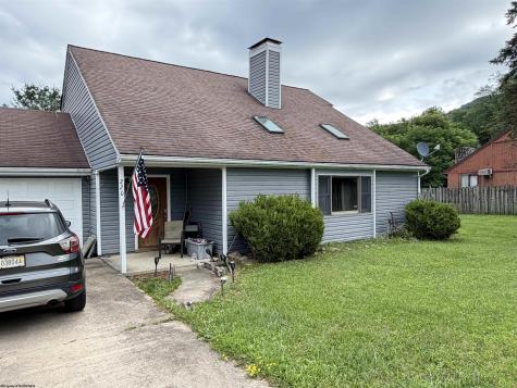220 Red Oak Lane Elkins WV 26241
