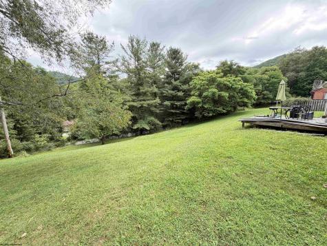 220 Red Oak Lane Elkins WV 26241