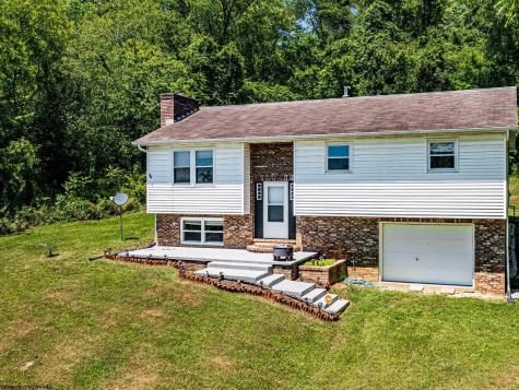 210 Rosedale Hill Road Maidsville WV 26541