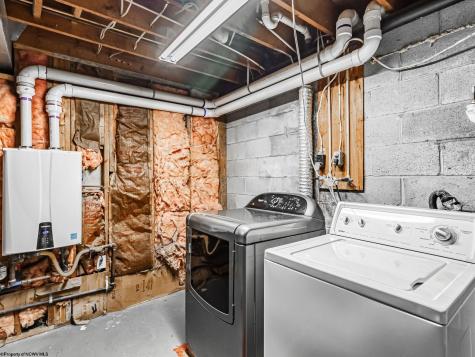 210 Rosedale Hill Road Maidsville WV 26541