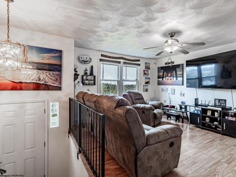 210 Rosedale Hill Road Maidsville WV 26541