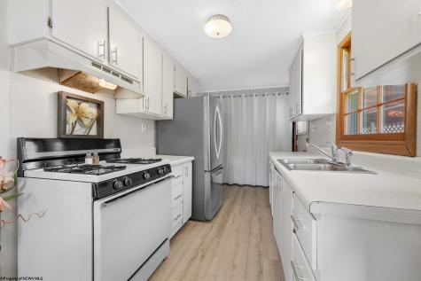 515 Suncrest Boulevard Fairmont WV 26554
