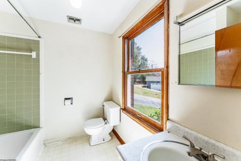 913 Briarwood Court Morgantown WV 26505