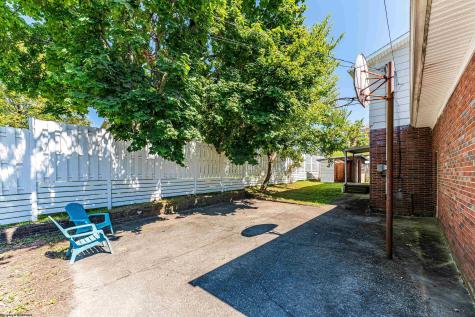 913 Briarwood Court Morgantown WV 26505