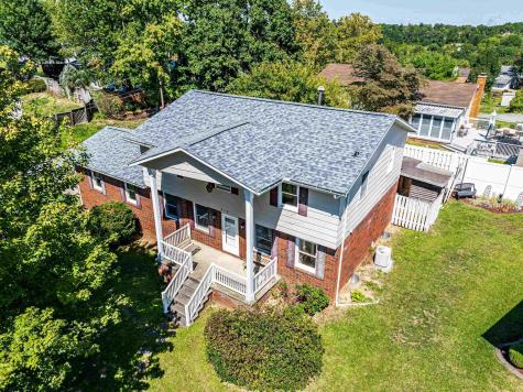 913 Briarwood Court Morgantown WV 26505