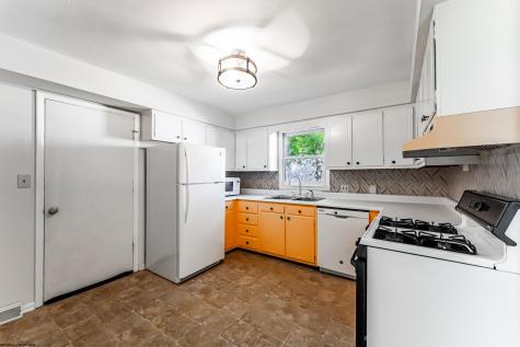 913 Briarwood Court Morgantown WV 26505