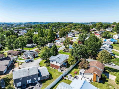 913 Briarwood Court Morgantown WV 26505