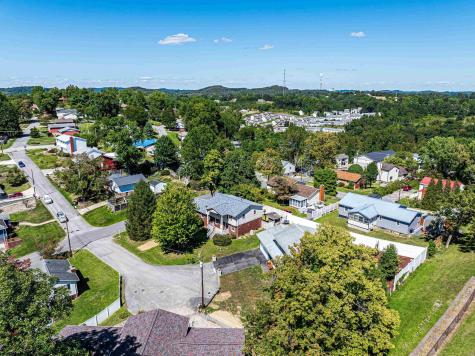 913 Briarwood Court Morgantown WV 26505