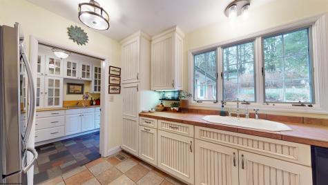 1188 Sands Drive Fairmont WV 26554