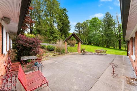 1188 Sands Drive Fairmont WV 26554