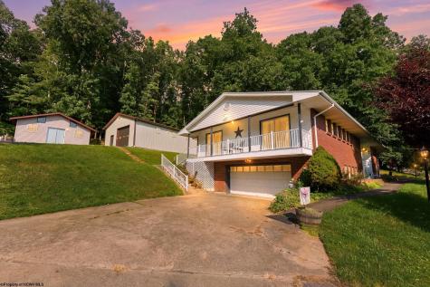 105 Jaynes Drive Fairmont WV 26554