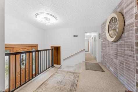 105 Jaynes Drive Fairmont WV 26554
