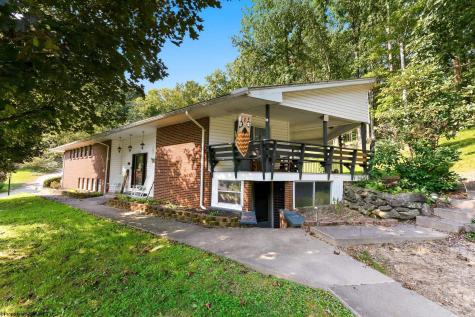 105 Jaynes Drive Fairmont WV 26554