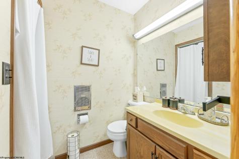 105 Jaynes Drive Fairmont WV 26554