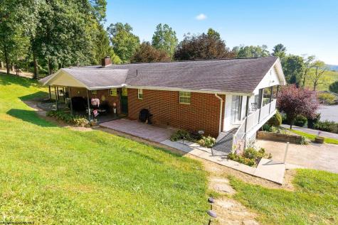 105 Jaynes Drive Fairmont WV 26554