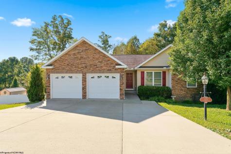425 Oakmont Court Maidsville WV 26541
