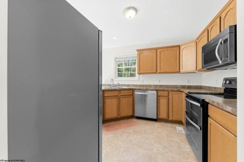 425 Oakmont Court Maidsville WV 26541