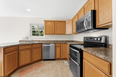 425 Oakmont Court Maidsville WV 26541
