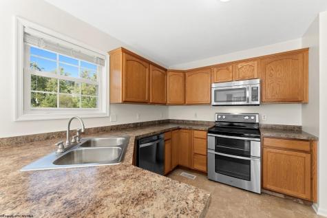 425 Oakmont Court Maidsville WV 26541