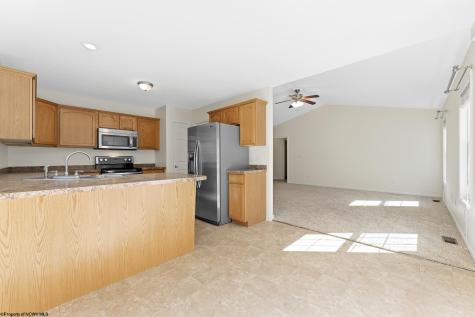 425 Oakmont Court Maidsville WV 26541