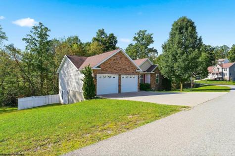 425 Oakmont Court Maidsville WV 26541