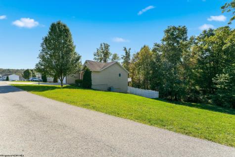 425 Oakmont Court Maidsville WV 26541