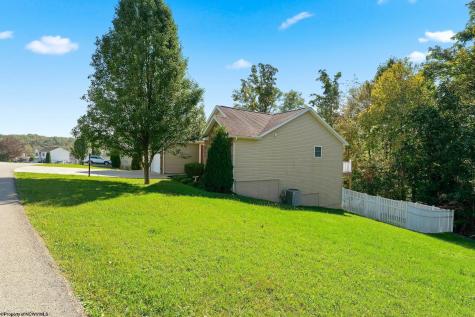 425 Oakmont Court Maidsville WV 26541