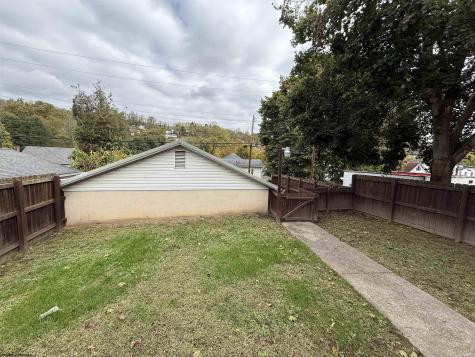 211 Mcgraw Avenue Grafton WV 24701