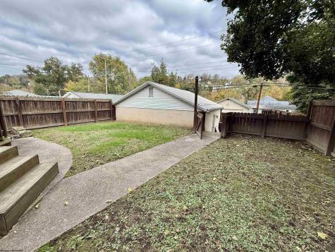 211 Mcgraw Avenue Grafton WV 24701