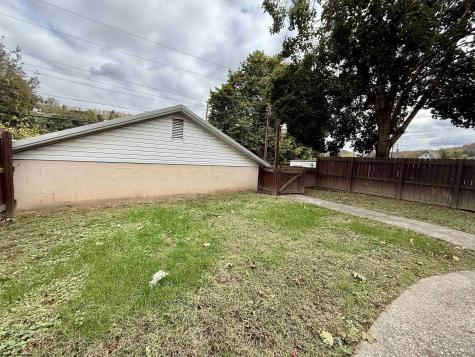 211 Mcgraw Avenue Grafton WV 24701